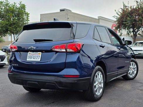 Used 2022 Chevrolet Equinox LS w/ LS Convenience Package image 5