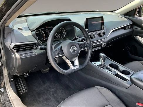 Used 2020 Nissan Altima 2.5 S FWD image 17