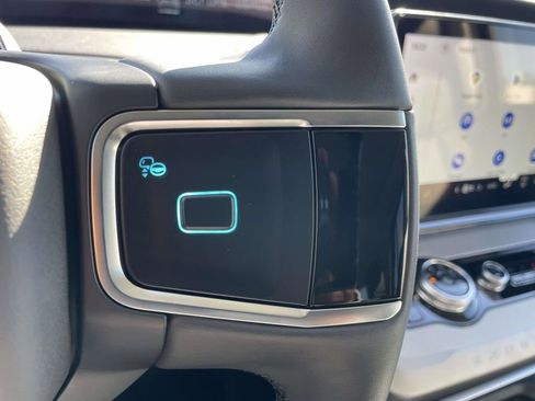 Used 2025 Ford Expedition Max Active image 11