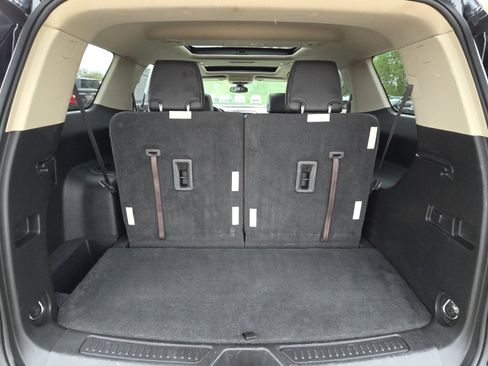 Used 2019 GMC Acadia Denali w/ Technology Package FWD image 34