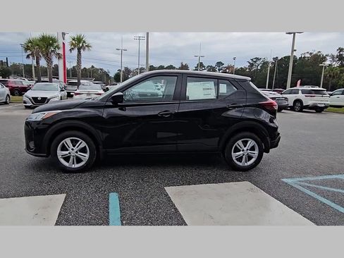 New 2025 Nissan Kicks Play S image 26