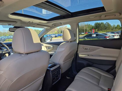 Used 2020 Nissan Murano SL w/ Moonroof Package image 14