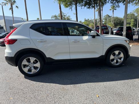 Used 2020 Volvo XC40 T5 Momentum AWD/4WD image 11