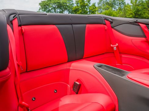 Used 2019 Ferrari Portofino RWD image 55