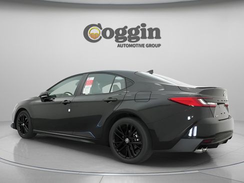 New 2026 Toyota Camry SE image 11