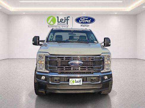Used 2025 Ford F250 XLT AWD/4WD image 2