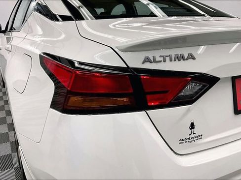 New 2025 Nissan Altima 2.5 SR w/ SR Premium Package image 17