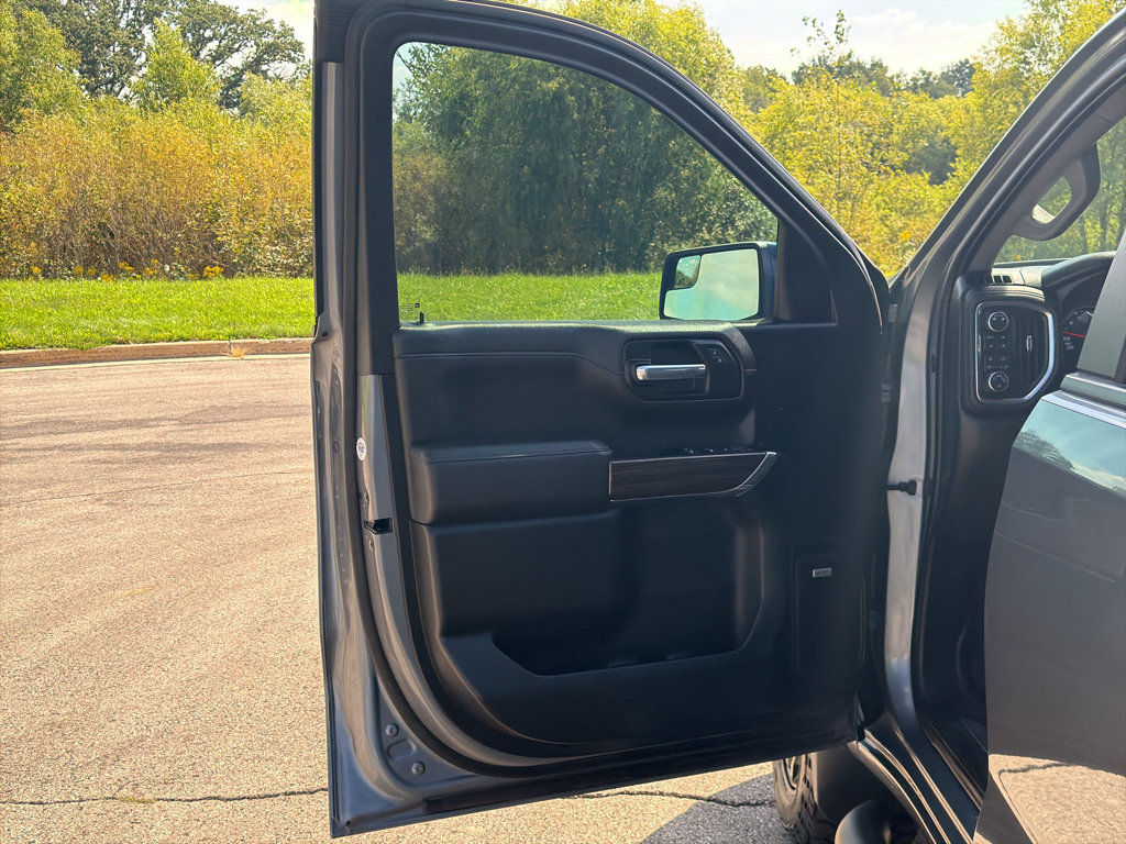 Used 2019 Chevrolet Silverado 1500 LT Trail Boss AWD/4WD image 10