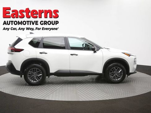 Used 2023 Nissan Rogue S AWD/4WD image 44
