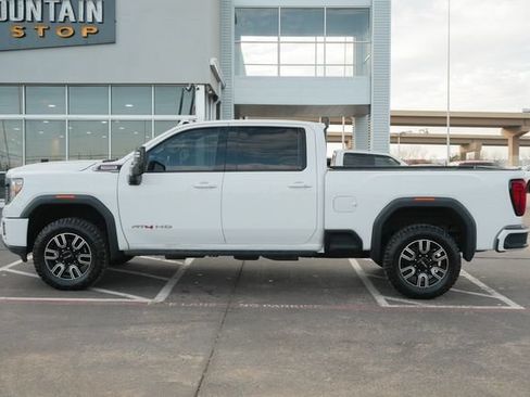 Used 2021 GMC Sierra 2500 AT4 w/ AT4 Premium Plus Package AWD/4WD image 14
