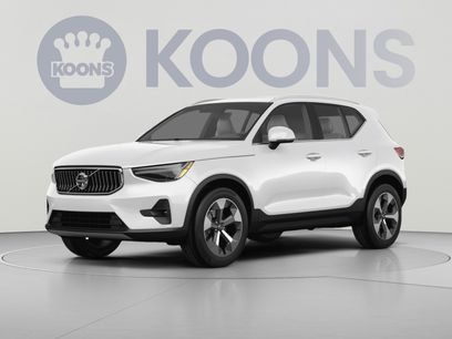 Used 2024 Volvo XC40 B5 Plus w/ Climate Package