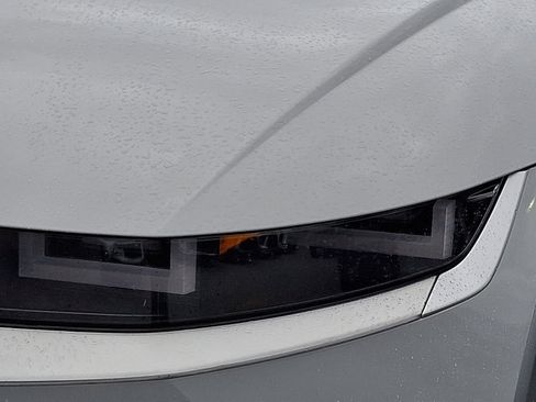 Used 2023 Hyundai Ioniq 5 Limited w/ Cargo Package AWD/4WD image 9