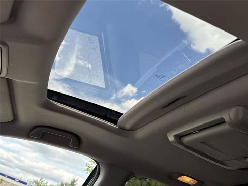 Used 2017 Honda Pilot Elite image 14