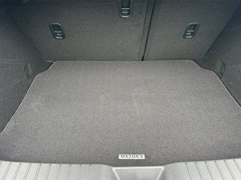 New 2025 MAZDA MAZDA3 Hatchback w/Premium Plus Pkg image 13