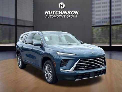 Used 2026 Buick Enclave Preferred AWD/4WD image 1