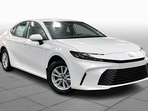 New 2026 Toyota Camry LE image 2