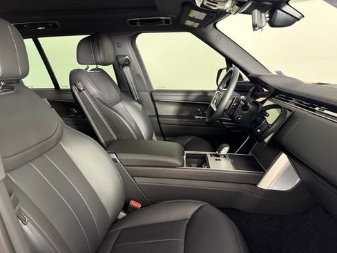 New 2025 Land Rover Range Rover SE image 35