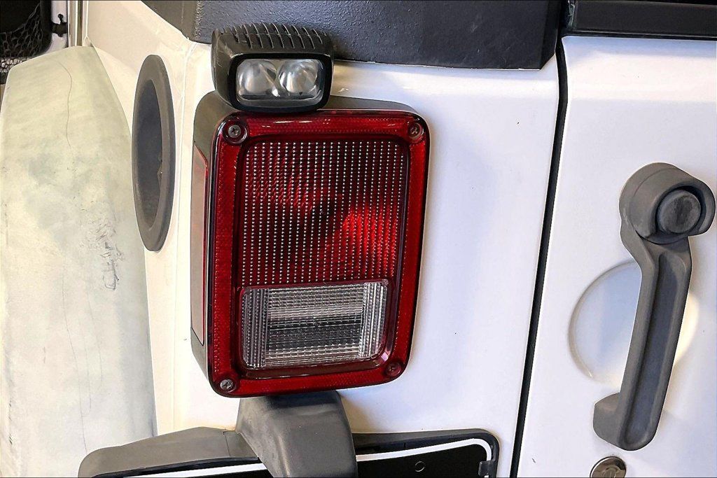 Used 2013 Jeep Wrangler Unlimited Sport AWD/4WD image 38