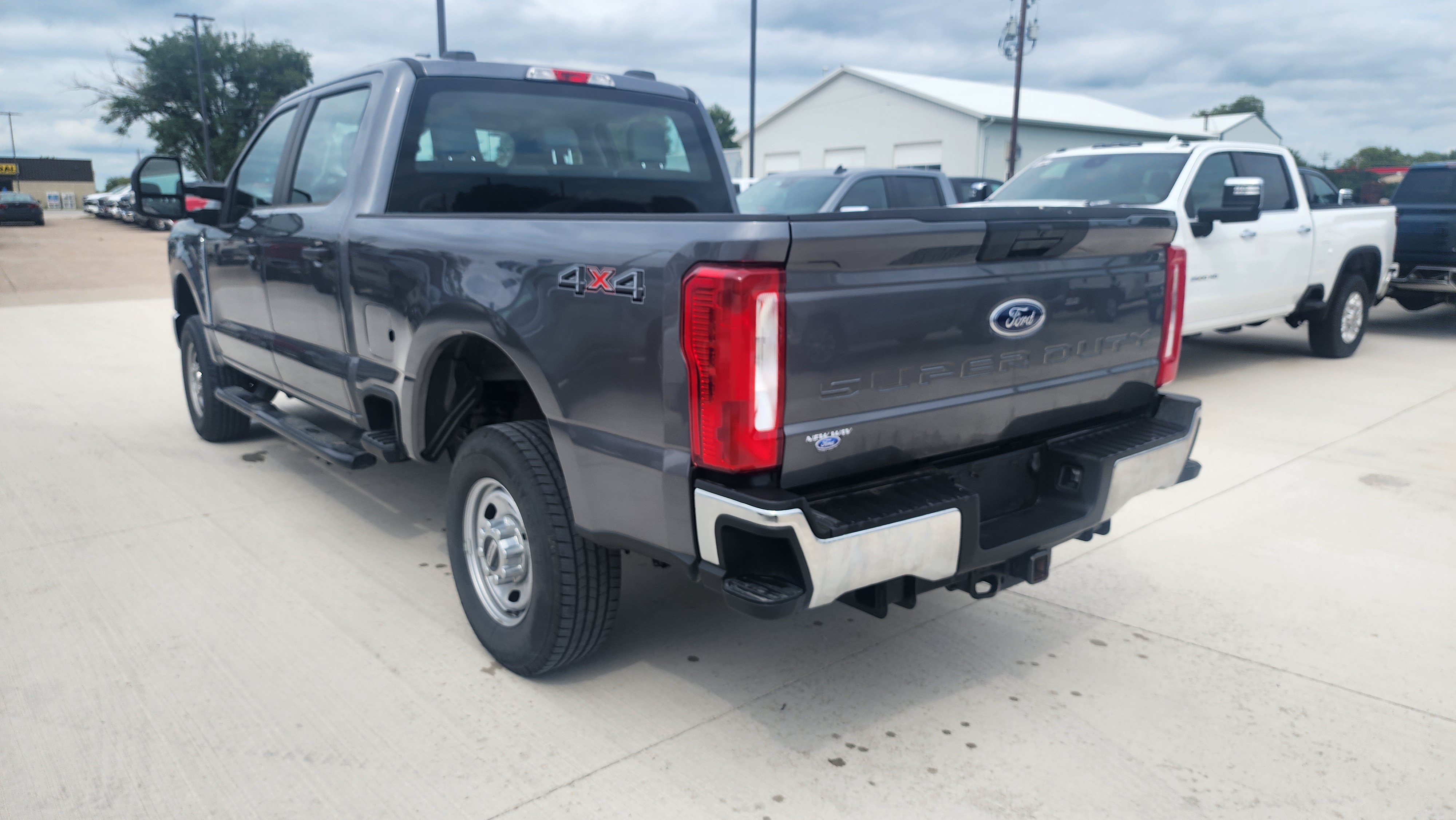 Used 2024 Ford F250 XL w/ Snow Plow Prep Package AWD/4WD image 7
