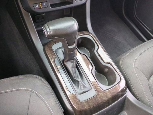 Used 2019 GMC Canyon SLE w/ SLE Convenience Package image 15