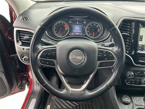 Used 2019 Jeep Cherokee Limited image 20