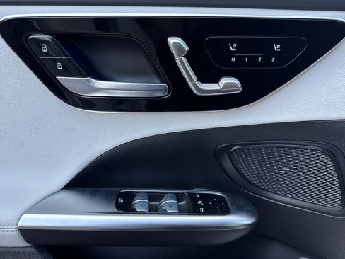 New 2025 Mercedes-Benz C 300 4MATIC Sedan image 12