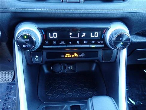 Used 2024 Toyota RAV4 XLE image 18