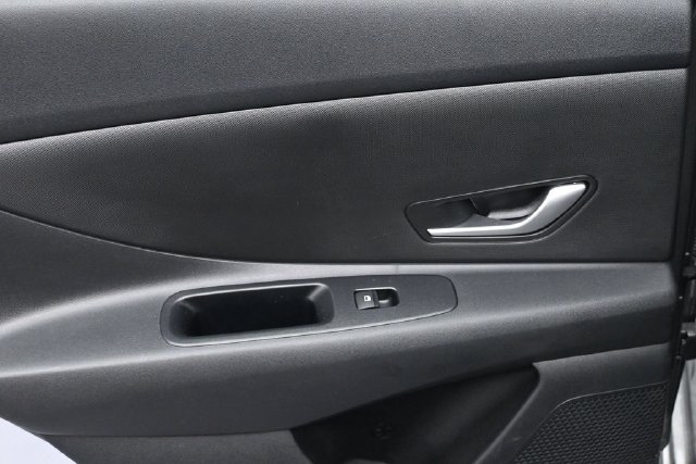 Used 2026 Hyundai Elantra Hybrid FWD image 28