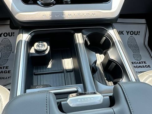New 2026 Ford Expedition Active AWD/4WD image 13