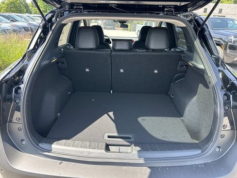 New 2026 Nissan Kicks SR w/ SR Premium Package FWD image 13