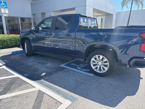 Used 2023 Chevrolet Silverado 1500 Custom RWD image 2