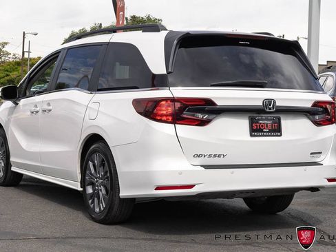 Used 2025 Honda Odyssey Touring image 18