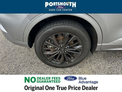 Used 2024 Ford Escape ST-Line Elite w/ Premium Technology Package image 32