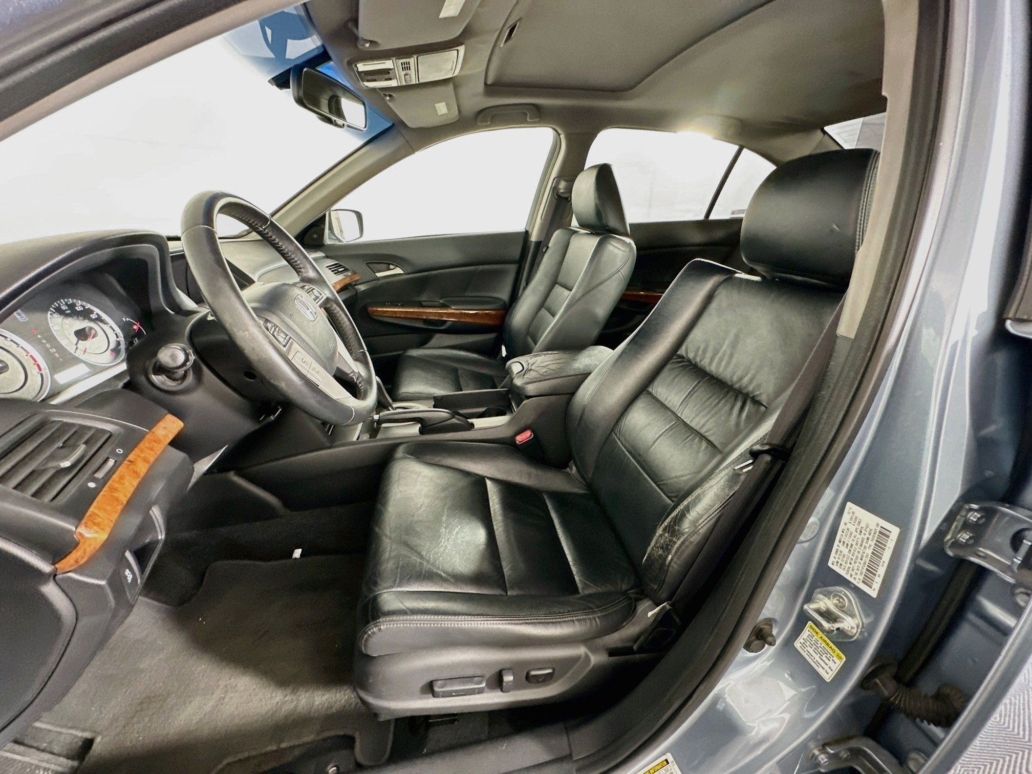 Used 2011 Honda Accord EX-L image 13