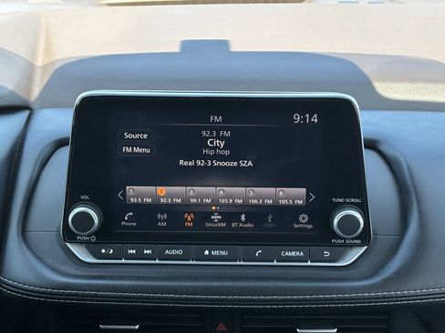 Used 2023 Nissan Rogue SV image 19