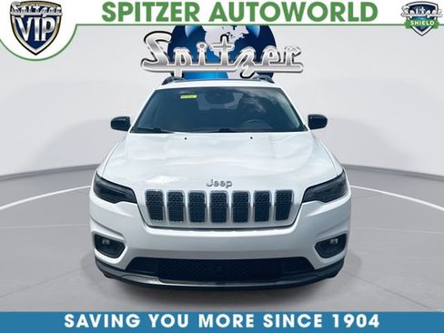 Used 2022 Jeep Cherokee Latitude Lux w/ Sun & Sound Group AWD/4WD image 3
