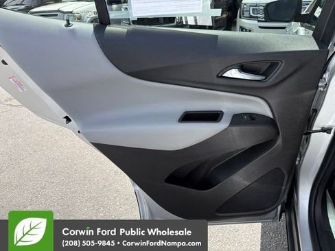 Used 2019 Chevrolet Equinox LS w/ LS Convenience Package FWD image 27