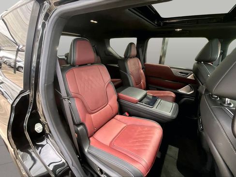 Used 2025 INFINITI QX80 Autograph AWD/4WD image 19