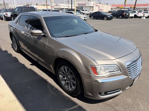 Used 2014 Chrysler 300 Touring w/ Quick Order Package 22F RWD image 6