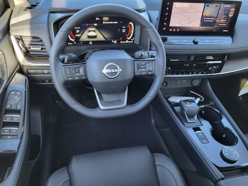 New 2026 Nissan Rogue Platinum w/ Platinum Premium Package image 9