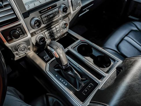 Used 2018 Ford F150 Platinum w/ Equipment Group 701A Luxury image 25