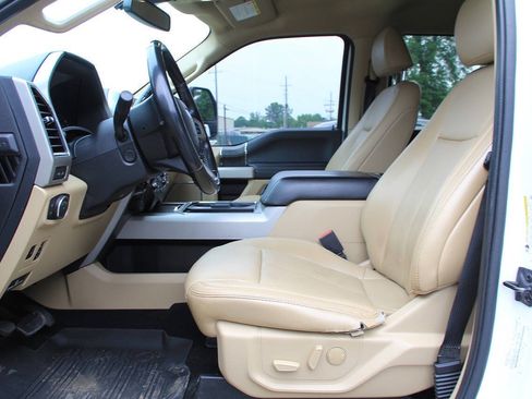 Used 2021 Ford F250 Lariat w/ Lariat Ultimate Package AWD/4WD image 26