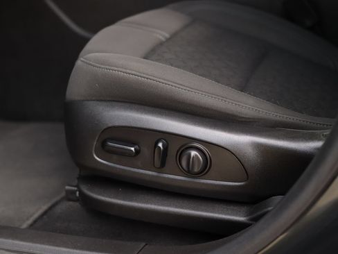 Used 2020 Chevrolet Blazer LT FWD image 21