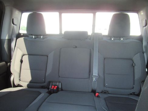 Used 2021 Chevrolet Silverado 1500 LT AWD/4WD image 11