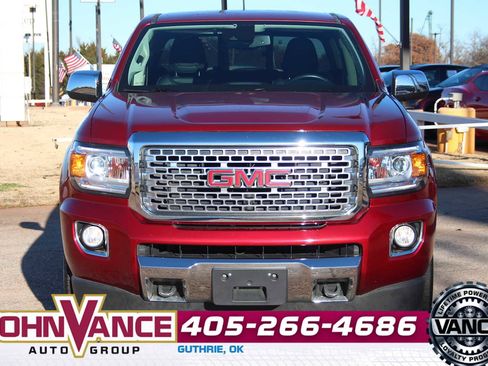 Used 2020 GMC Canyon Denali image 2