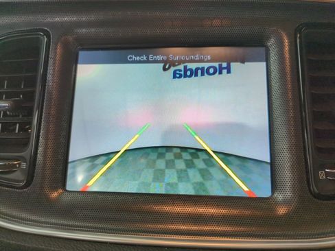 Used 2016 Dodge Challenger SXT Plus image 15