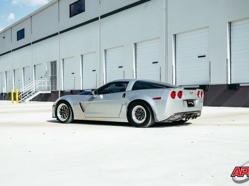 Used 2006 Chevrolet Corvette Z06 w/ Preferred Equipment Group RWD image 45