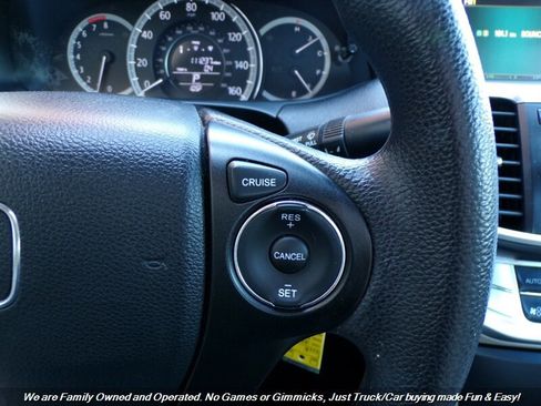 Used 2015 Honda Accord LX image 41