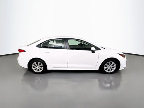 Used 2025 Toyota Corolla LE FWD image 3