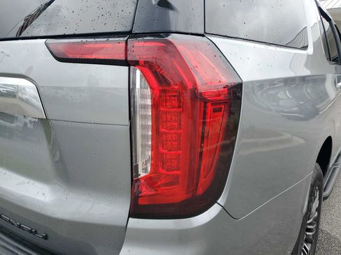 Used 2023 GMC Yukon XL Denali AWD/4WD image 25